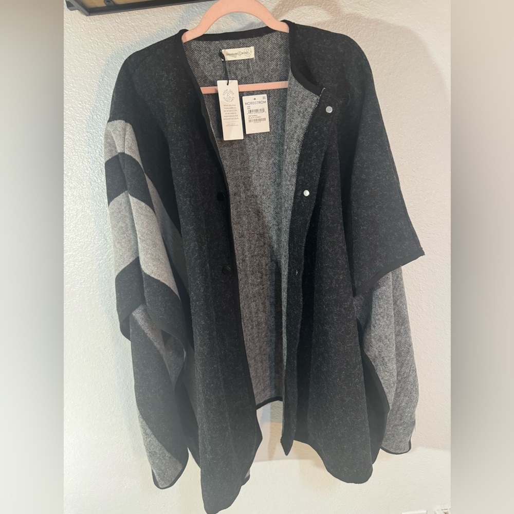 Treasure Bond Nordstrom Shawl Style Jacket Black and Gray Cape SZ OS